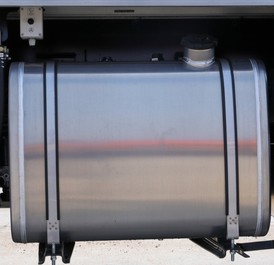 【多圖】三一STC400T汽車起重機加大燃油箱細節圖_高清圖