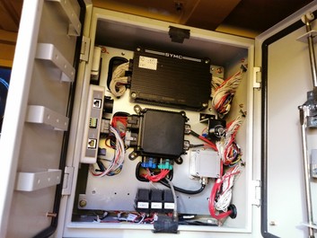 【多圖】三一SCC250TB-T5起重機集成電控柜細節圖_高清圖