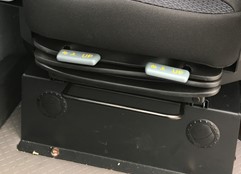 【Air conditioner】HVAC wide-angle air supply: The 7-channel wide-angle air supply system makes the operator feel more comfortable.