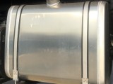 【Fuel tank】Large-capacity fuel tank: The 300L fuel tank is made of aluminum alloy, which contributes to a 900km range.