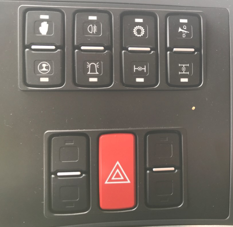【Panel】Bus key panel: It is simple, elegant, good to touch and highly reliable.