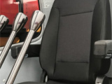 【Seat】Adjustable seat: The seat features a maximum backward angle of 140°, which, together with a proper height of the dashboard, allowing operators to have a rest.