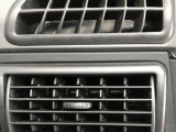 【Air conditioner】Comfortable air conditioner: Branded air conditioner and its multi-outlet air supply system provides driver and passengers with the ultimate comfort.