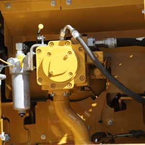 【多图】新一代Cat®（卡特）320 GC 挖掘机液压舱细节图_高清图