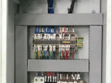 【电控集于一柜】集电控系统于一柜，易于维修，安全防水，可靠性高。