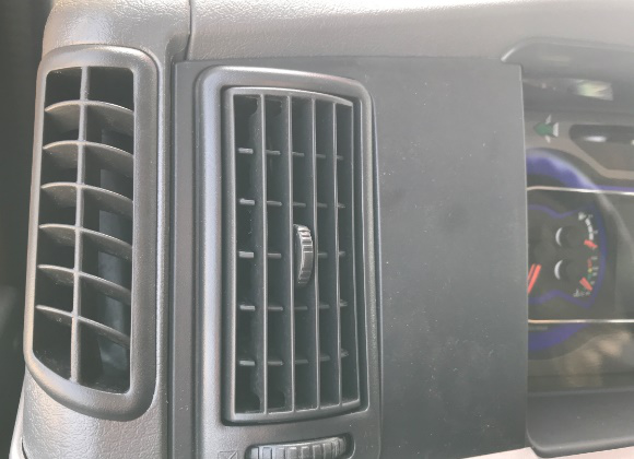 【多图】三一STC200E5汽车起重机舒适空调细节图_高清图