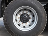 【轮胎】标配12R22.5真空钢丝胎，承载力强，经久耐用。