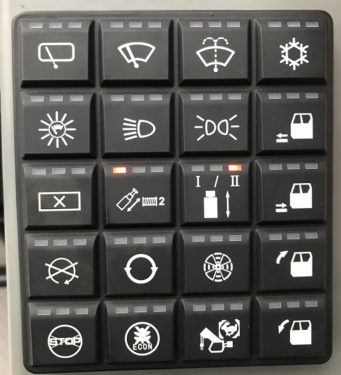 【薄膜按键开关】采用全新薄膜按键开关，带状态显示，按键面板45°倾斜设计，触手可及，方便操控。