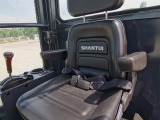 【高檔懸浮減震座椅】高檔懸浮減震座椅，配有左右扶手、靠枕、安全帶，駕乘舒適安全性高。