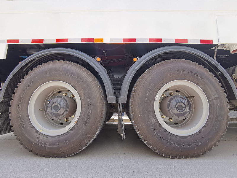 达刚控股 DGL5250TFS-166 粉料撒布车