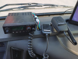 【聲光報警器】用於控製車輛的聲音報警和閃光報警。