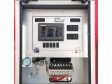 【消防系统操作台】通过按钮实现对消防系统的控制，配置7寸彩色显示屏，动态显示车辆消防系统，救援安全可靠。