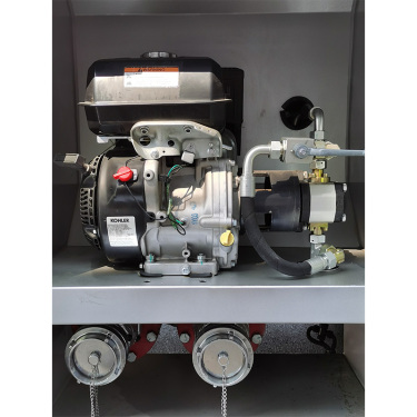 【汽油機泵】采用汽油機備用動力，實現車輛收回時的所有動作，提高車輛的應急功能。