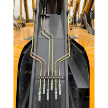 【输送系统】非运动部位主要采用硬管布置，管线可靠性高。