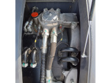 【液压系统】1.配置高性能的液压系统，都采用进口品牌泵马达；
2.采用进口液压油滤芯，过滤精度达到10微米，保证液压系统长寿命的运行。