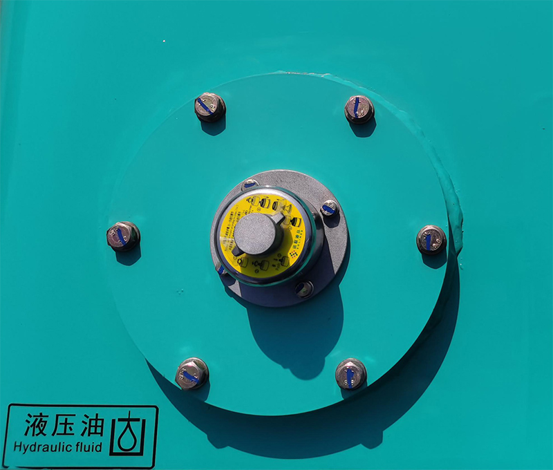 【多图】宇龙YL128W系列轮式挖掘机液压油箱呼吸阀细节图_高清图