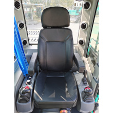 【可调节座椅】具备滑轨调节功能，带悬浮技术，提供最佳操作舒适性。