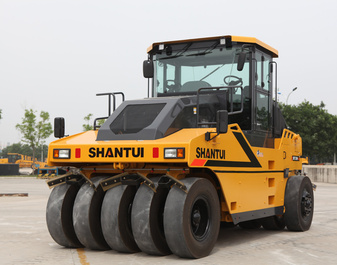 【多图】山推SRT30H-C6胶轮压路机驾驶室细节图_高清图