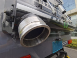 【卸料螺旋】标配卸料螺旋，可将垃圾卸成料堆，方便铣刨机收集至翻斗车内；还可在螺旋卸料口接卸料管，避免卸料扬尘，造成二次污染。