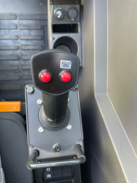 【多图】【VR全景展示】中联重科ZTC800V6-1汽车起重机内部空间优化细节图_高清图
