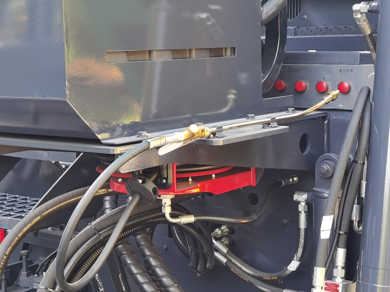 【多图】【VR全景展示】山推SPS90-G摊铺机柴油喷洒装置细节图_高清图
