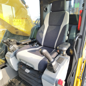 【多图】【VR全景展示】山推挖掘机SE800LC-10W挖掘机空气悬浮座椅细节图_高清图