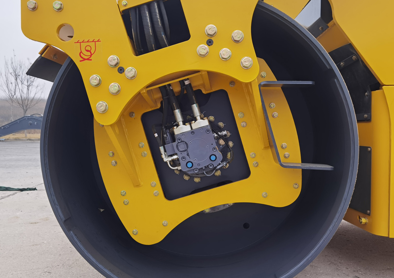 【多图】【VR全景展示】山推SRD13-G双钢轮压路机国际知名液压件细节图_高清图