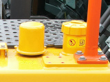 【燃油箱】沃爾沃在油箱上特色設計有呼吸閥，保證油箱氣壓恒定，燃油係統正常工作。