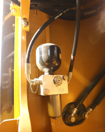 【多图】【VR全景展示】山工机械656F装载机液压油箱细节图_高清图