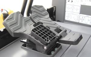 【多图】Cat® 301.7 CR迷你型挖掘机可折叠脚踏板细节图_高清图
