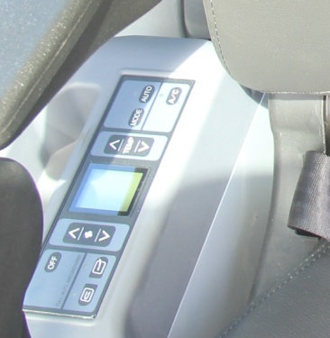 【智能空调】智能空调控制器，自动调节驾驶室内温度