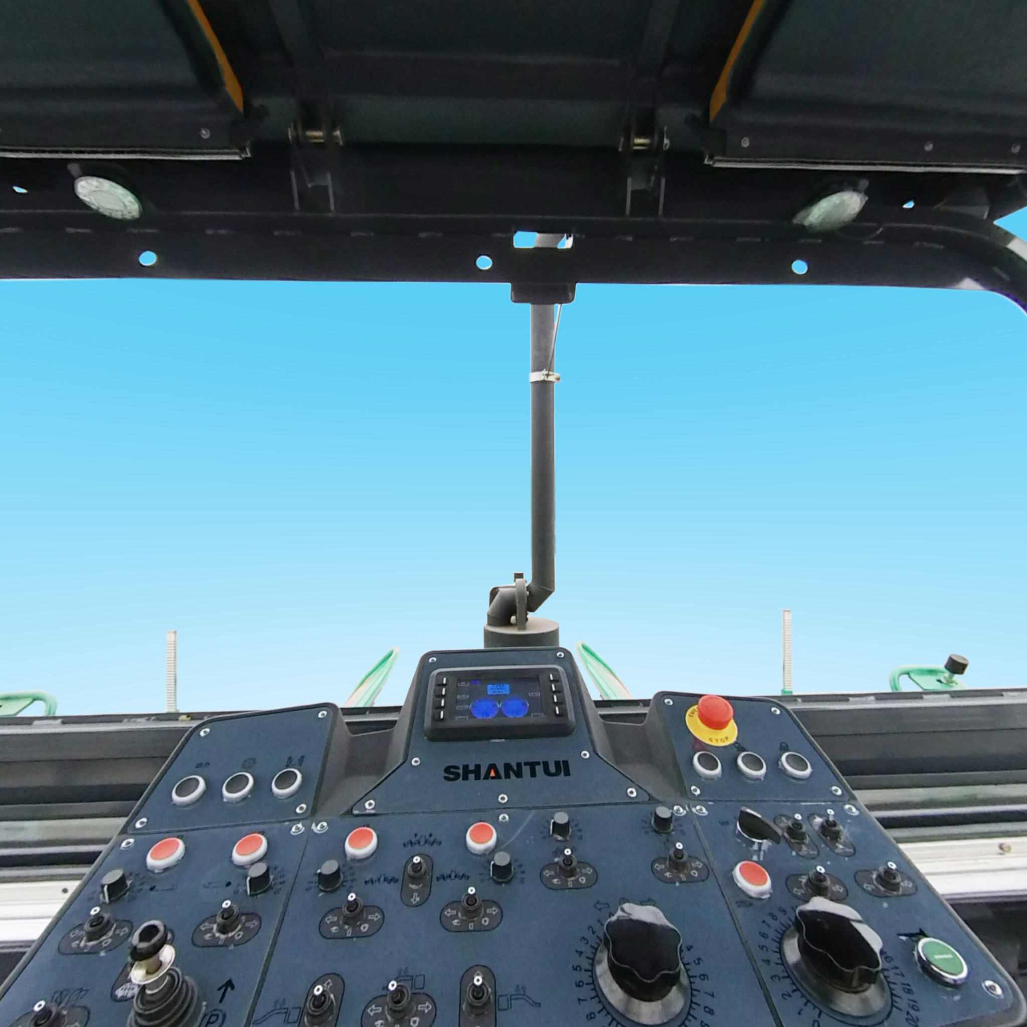 山推 SRP09-C5(SA液壓伸縮版) 瀝青攤鋪機駕駛室