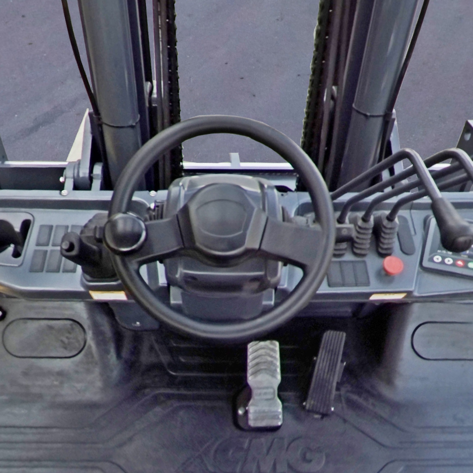 徐工 孔雀系列XVB100-QL9-G 电动平衡重叉车驾驶室
