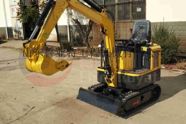 供應魯亞特小型挖掘機農用挖掘機3萬到5萬之間安徽宣城