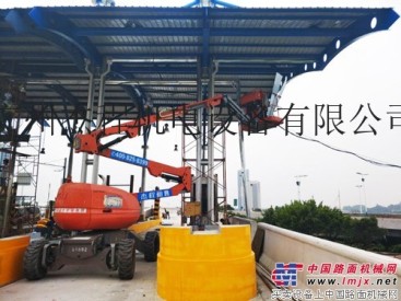 广州租赁室内用电动升降车，16米电动曲臂升降车租赁