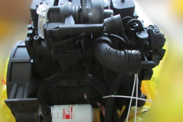 供应康明斯发动机4BTAA3.9-C125(XD111东风康明斯发动机