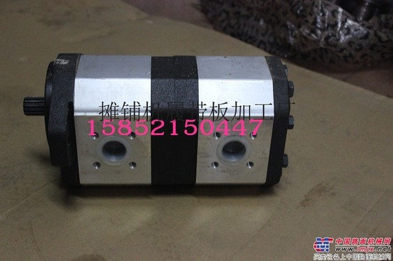 新筑MT12000C摊铺机双联泵操作简单方便实用