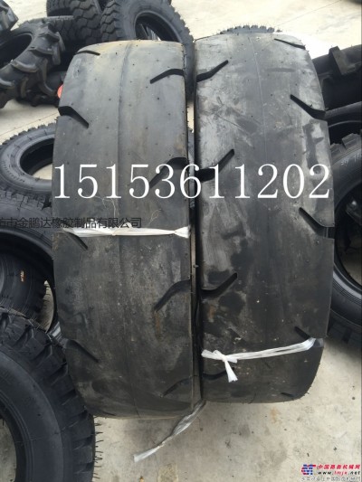 山东厂商供应10.00-20铲运机轮胎 光面花纹矿井轮胎