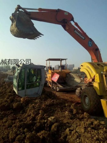 武漢市高價評估回收二手挖掘機