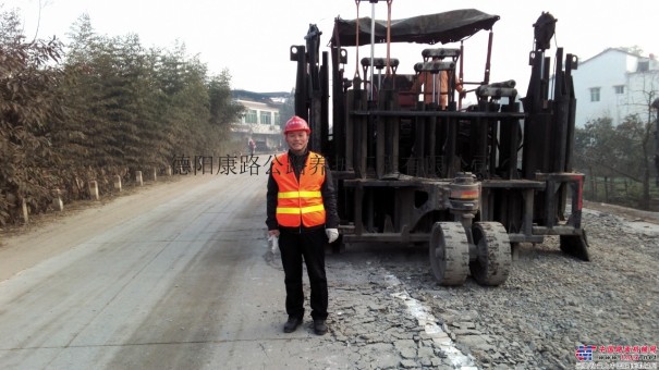 四川重庆云南贵州、 出租、出售多锤头水泥路面破碎机