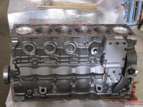 小松PC220-8发动机中缸总成进口SAA6D107发动机缸体