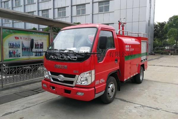 供應裝水2噸的福田社區消防車