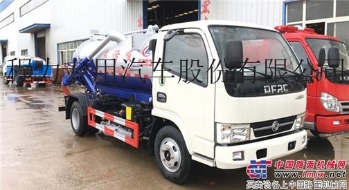 东风小多利卡4吨吸污车