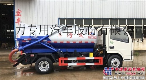 东风小多利卡4吨吸污车