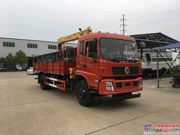 东风专底8吨徐工随车吊