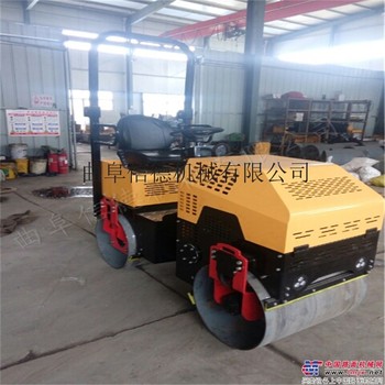 供应信德xd-3.0压路机发动机频率 激振力 重量 各种参数来信德咨询座驾式压路机
