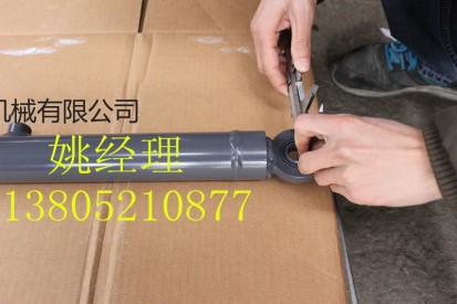 中联LTUH90D摊铺机料斗油缸的使用和保养