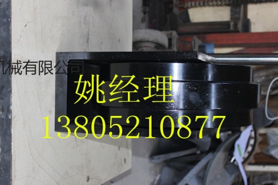 中联DTU100G摊铺机导向轮质量过关