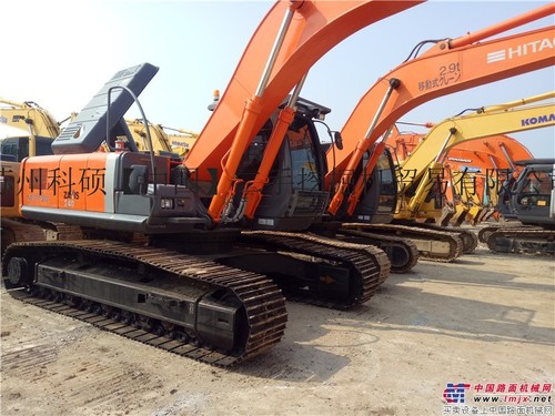 出售二手日立210-3G挖掘机，ZX200九成新免费送货