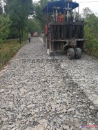 北京石家庄济南青岛郑州邯郸烟台邢台多锤头水泥路面破碎机出租白改黑粹石化水泥路面破碎机出租